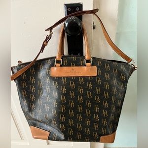 Dooney & Bourne women’s leather bag